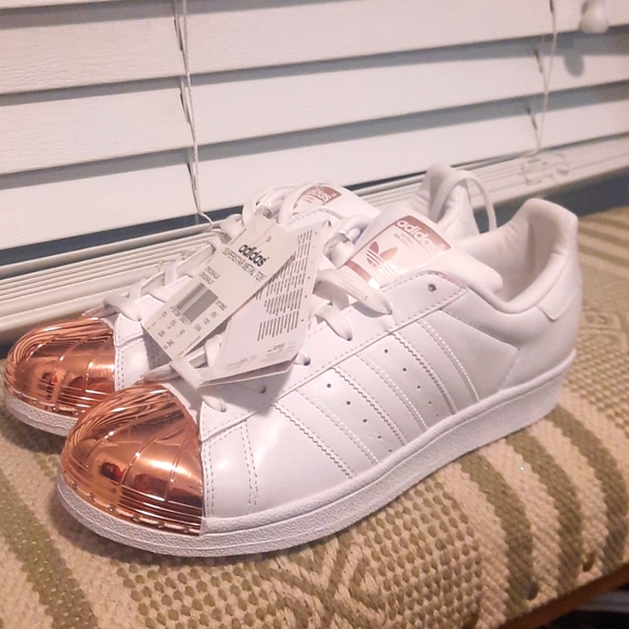 Adidas superstar metal toe sneakers Adidas superstar metal toe sneakers